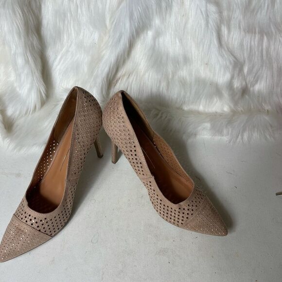 Report Jakee light pink perforated heels embellished with silver studs s… - Picture 3 of 7